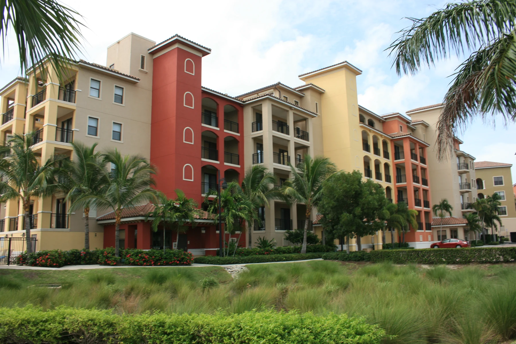 The Esplanade Shoppes, Residences and Marina